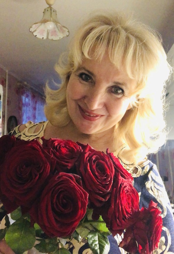 Ты улыбаешься. Посвящение С. Т. 14093