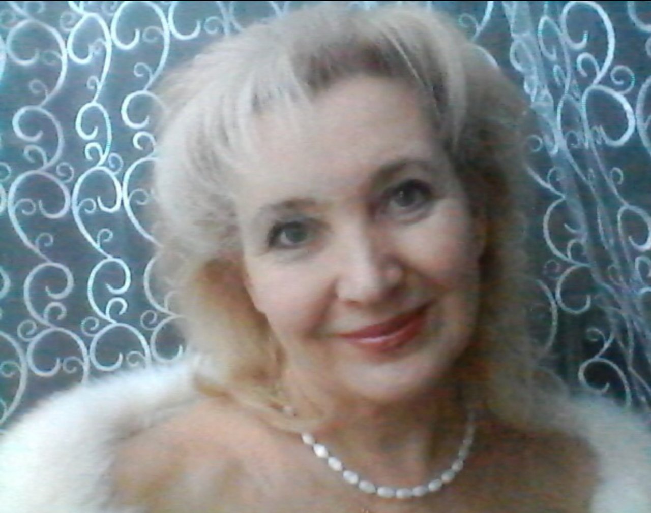 Царственна. Посвящение С. Т. 14114