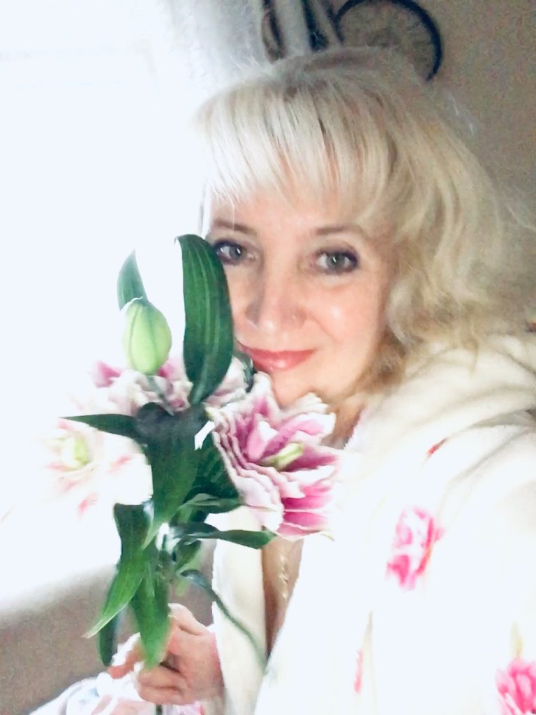 Загадочно нежна. Посвящение С. Т. 14177