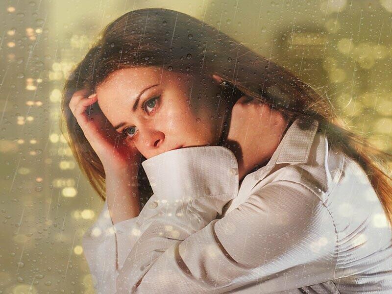 Стынет роза в хрустале