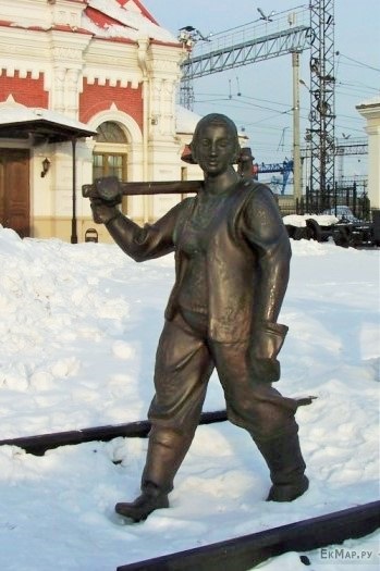 Русской женщине