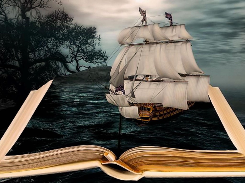 Книга на фоне моря