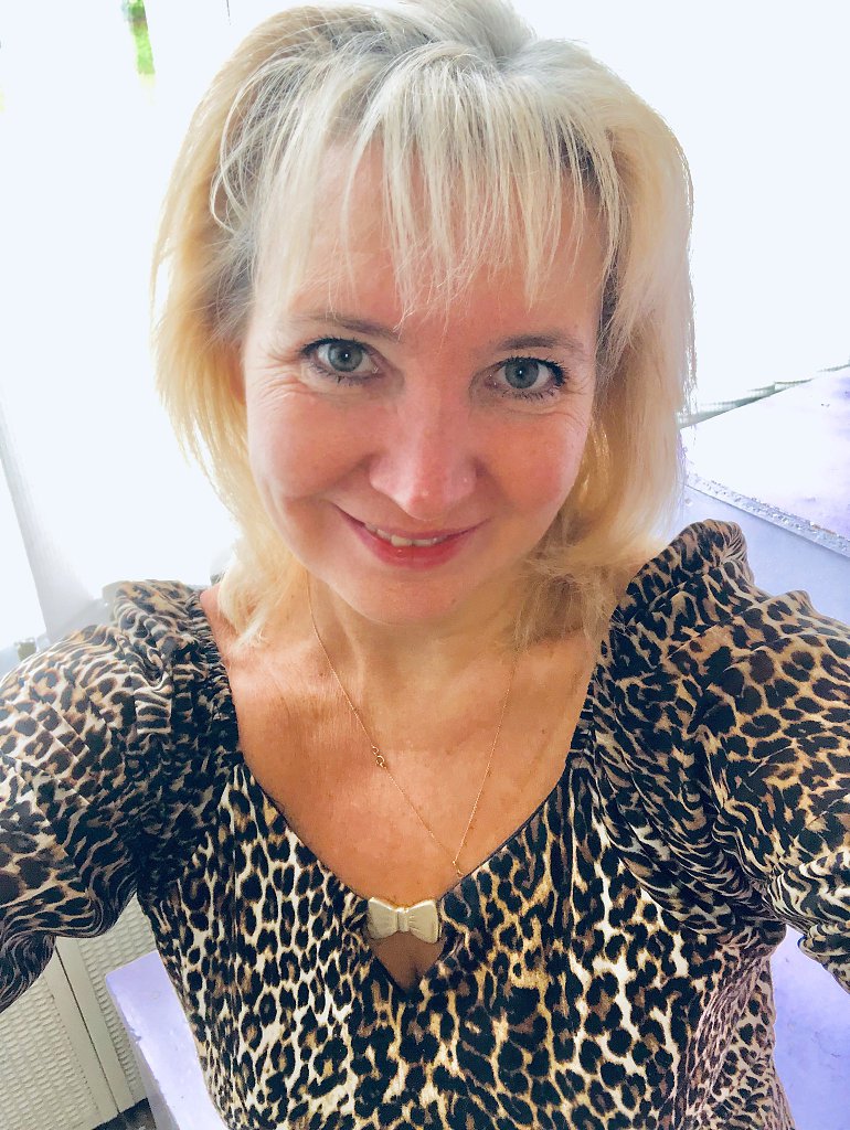 В твоей улыбке милой. Посвящение С. Т. 14206