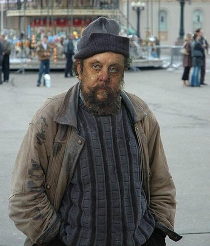 Здоров, не предаюсь порокам!