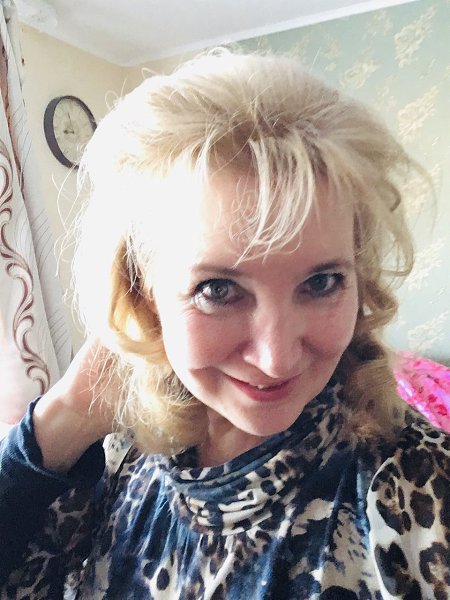 Ты гладишь волосы рукой. Посвящение С. Т. 14244