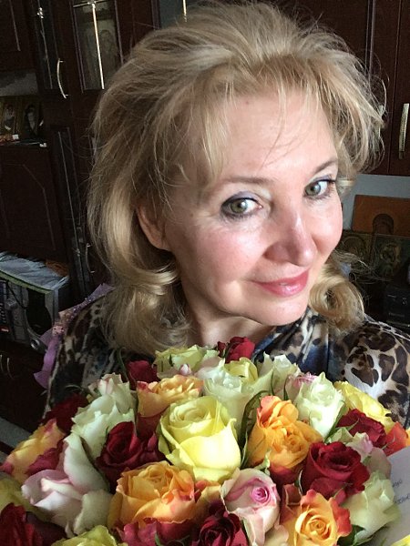 Королева жизни дней. Посвящение С. Т. 14251