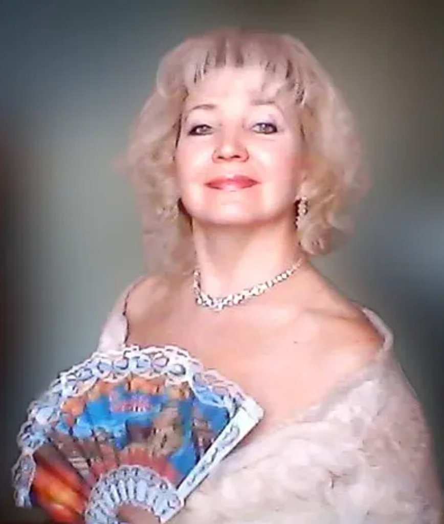 Царственно красива. Посвящение С. Т. 14373