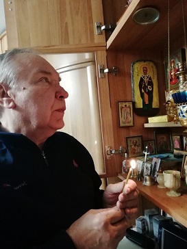 Подойду под вечер к образам