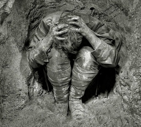 Погиб солдат