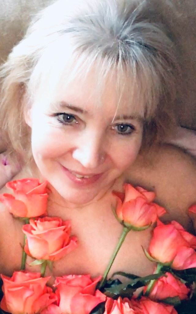 Ты улыбаешься. Посвящение С. Т. 14592