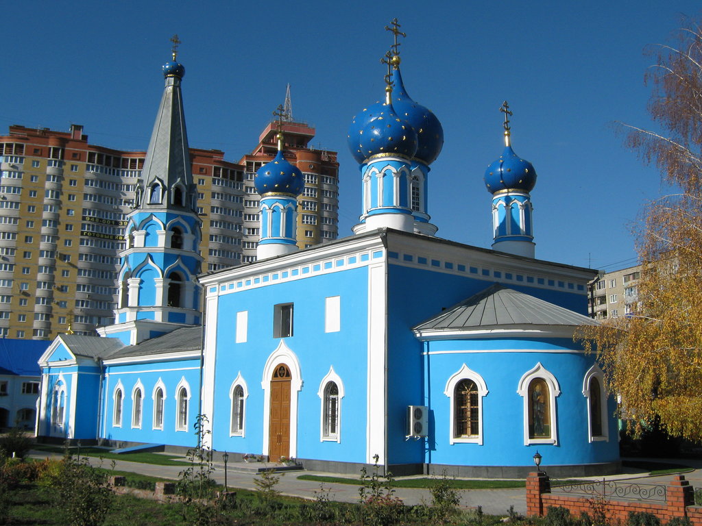 Церковь в городе