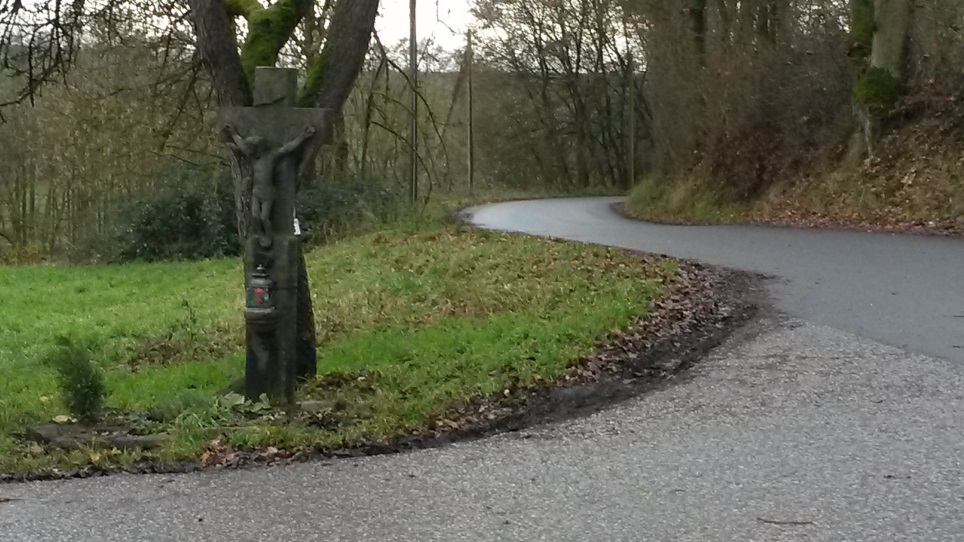 Я странствовал безвестными стезями