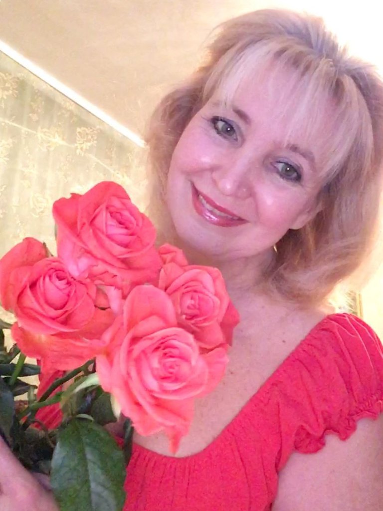 Ты в этот мир вошла. Посвящение С. Т. 14716