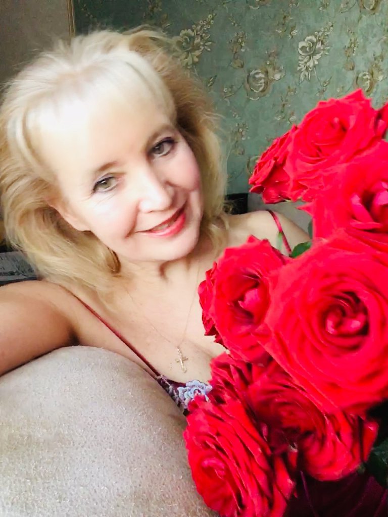 Ты делаешь светлее. Посвящение С. Т. 14744