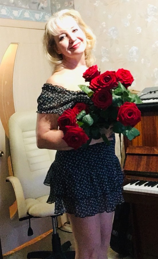 Прекрасна и мила. Посвящение С. Т. 14666