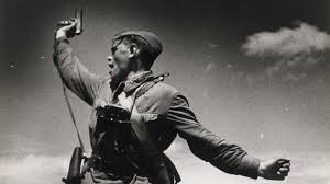 Титры военного фильма