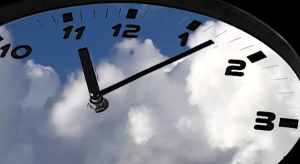 Мы каждый год минутою зовём