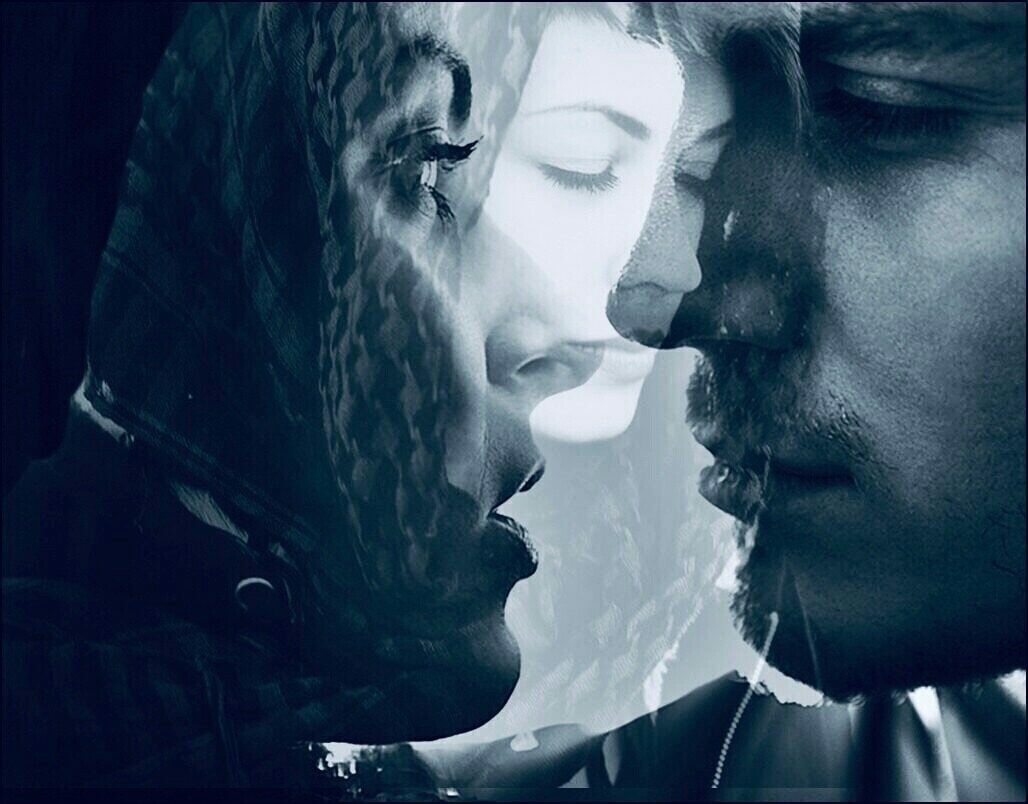 Прощальные объятия. Разлука с девушкой. В разлуке любишь сильнее. Мужчина и женщина глаза в глаза. В разлуке любишь сильнее.