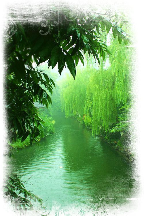 Озеро из малахита