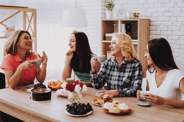 Давайте встречаться...