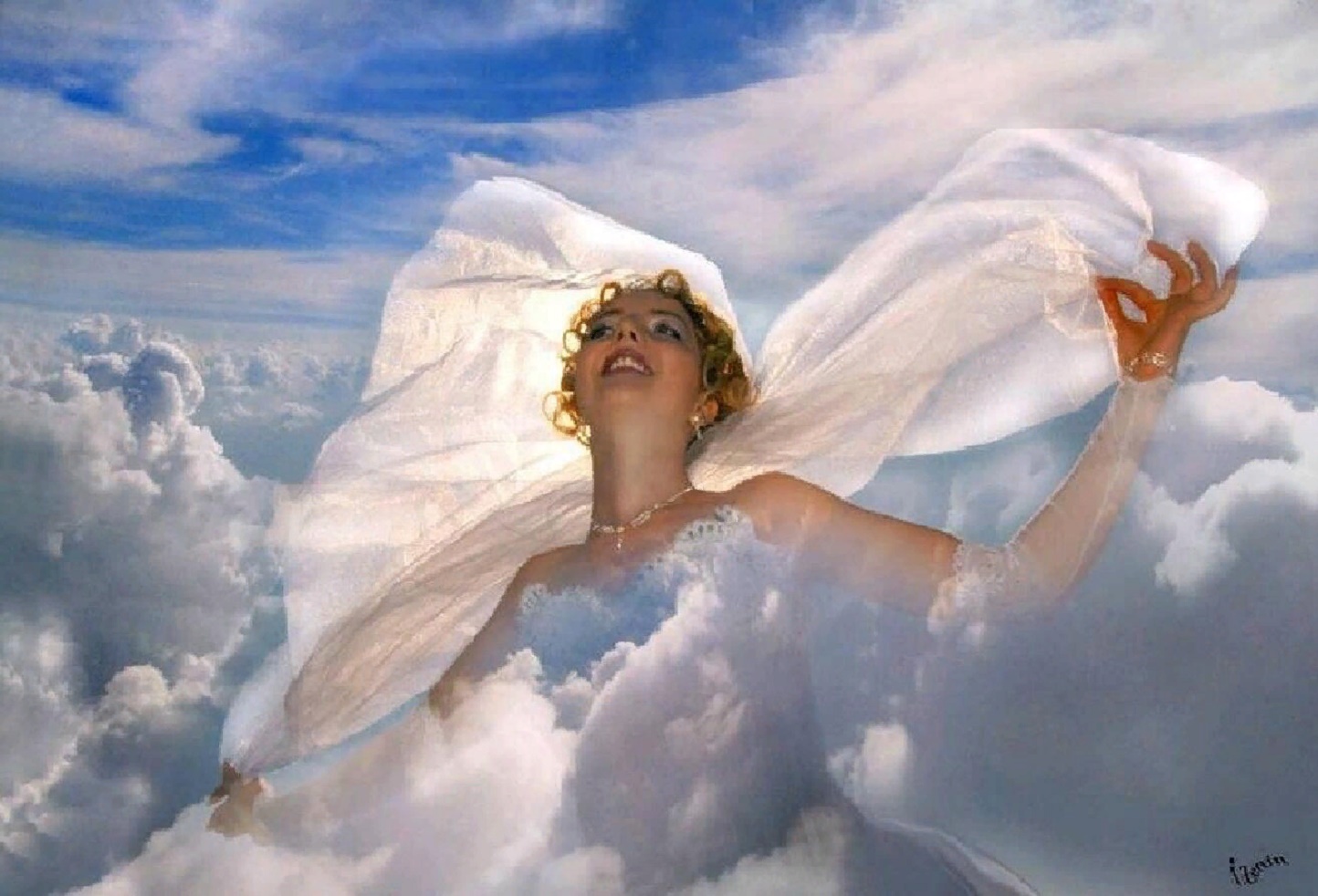Свет и радость слова. Девушка в облаках. Летать в облаках. Девушка богиня в облаках. Небесная радость.
