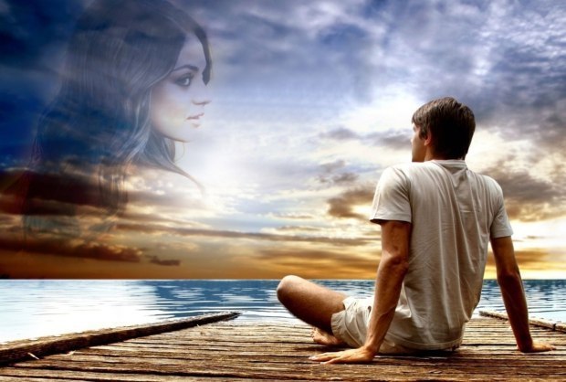 Под смятым одеялом облаков...