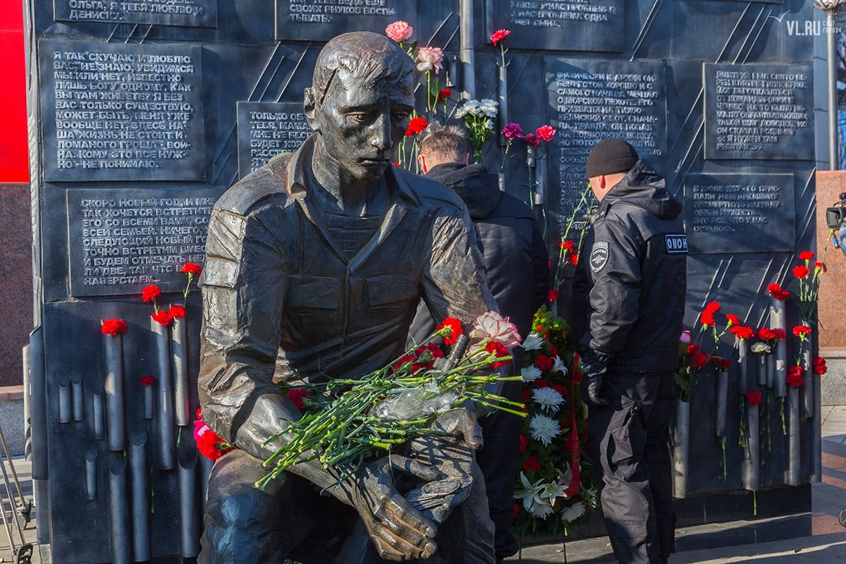 Памяти павших бойцов. День памяти русских солдат, погибших в Чечне. День памяти русских солдат погибших в Чечне 11 декабря. 11 Декабря день памяти погибших в Чеченской войне. День памяти Чеченской войны 11 декабря.