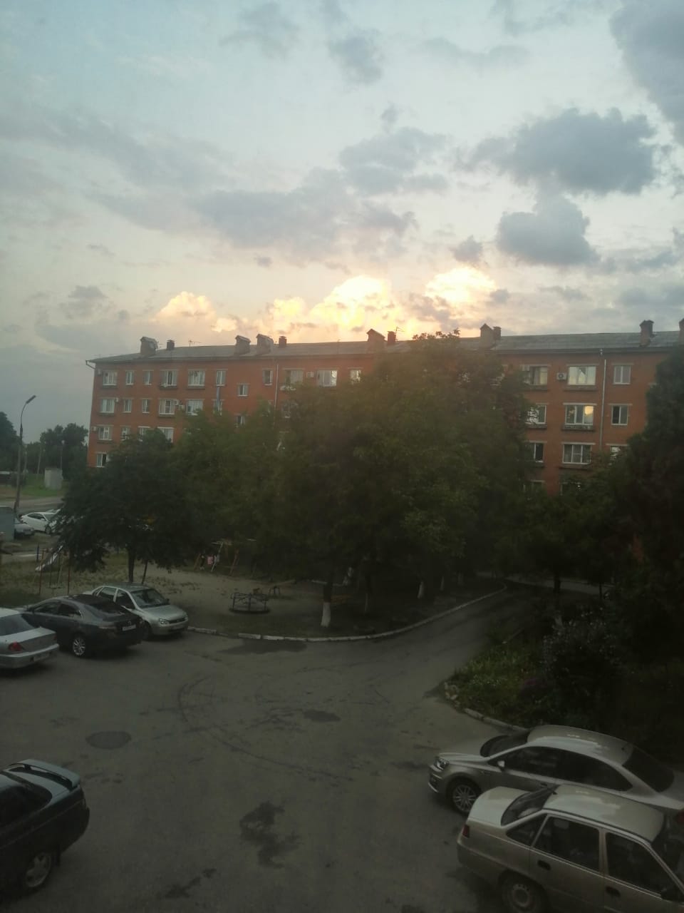 Откуда вы красавцы