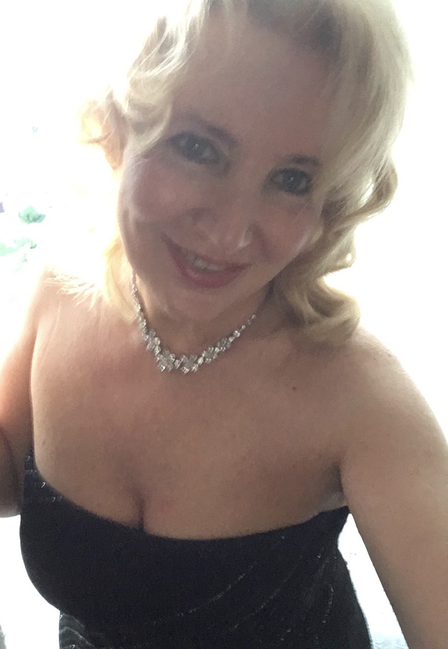 Прекрасна и мила. Посвящение С. Т. 14991