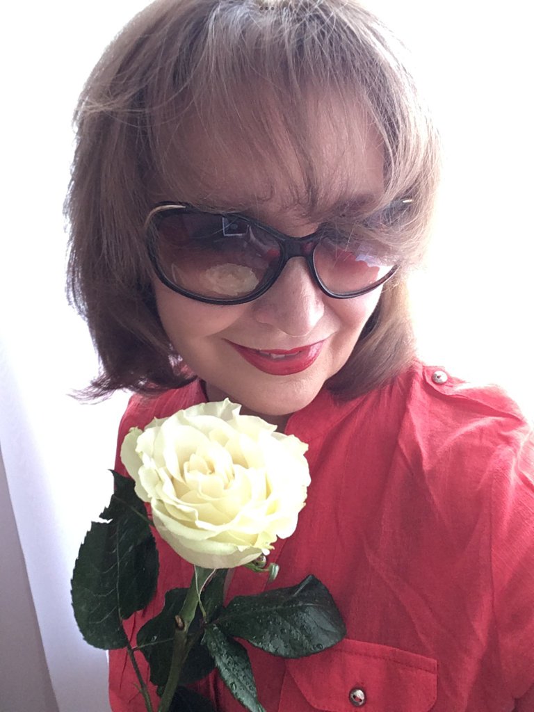 Прекрасна и светла. Посвящение С. Т. 15008