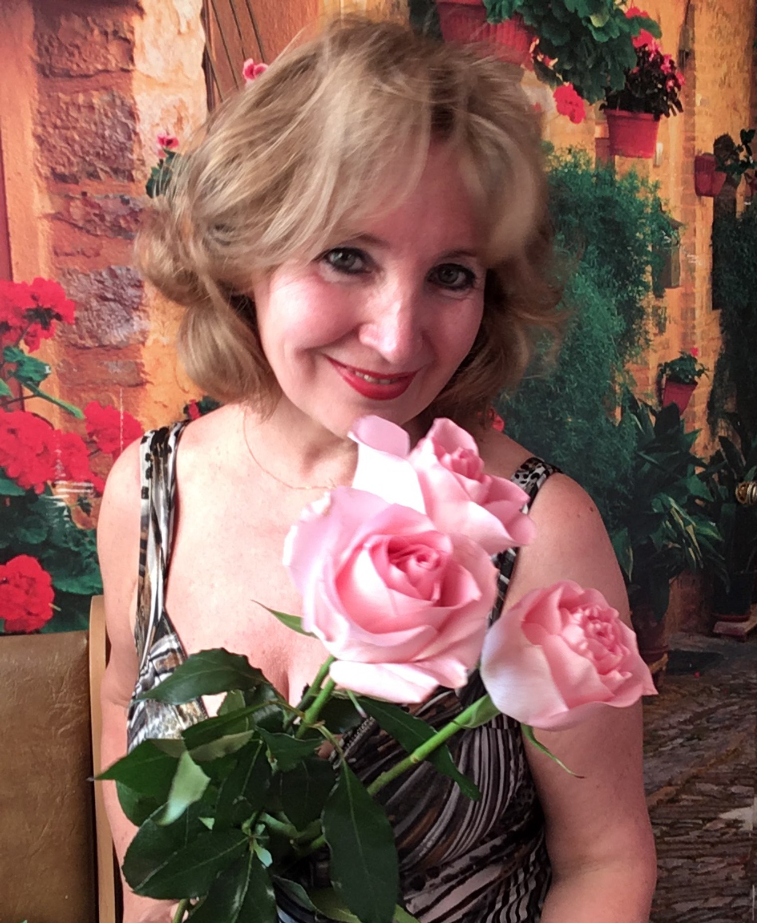 Божественно мила. Посвящение С. Т. 15033