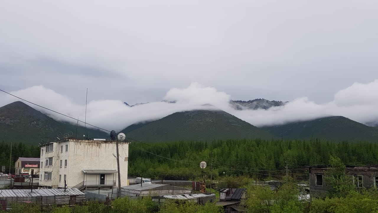 Под белоночным покрывалом...