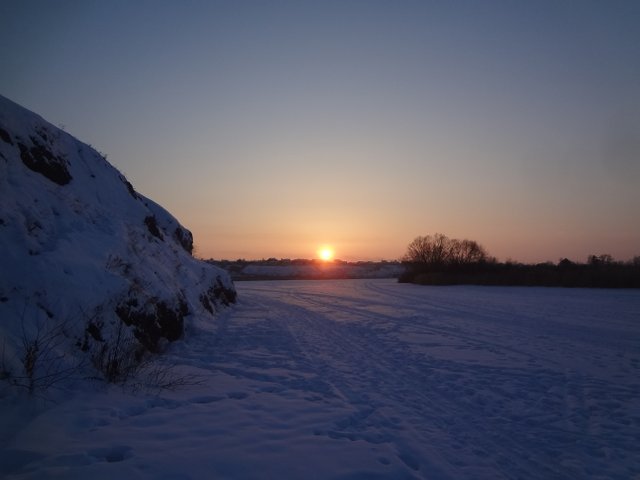 Зимнее спящее солнце