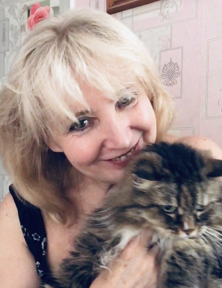 Ты улыбаешься. Посвящение С. Т. 15078