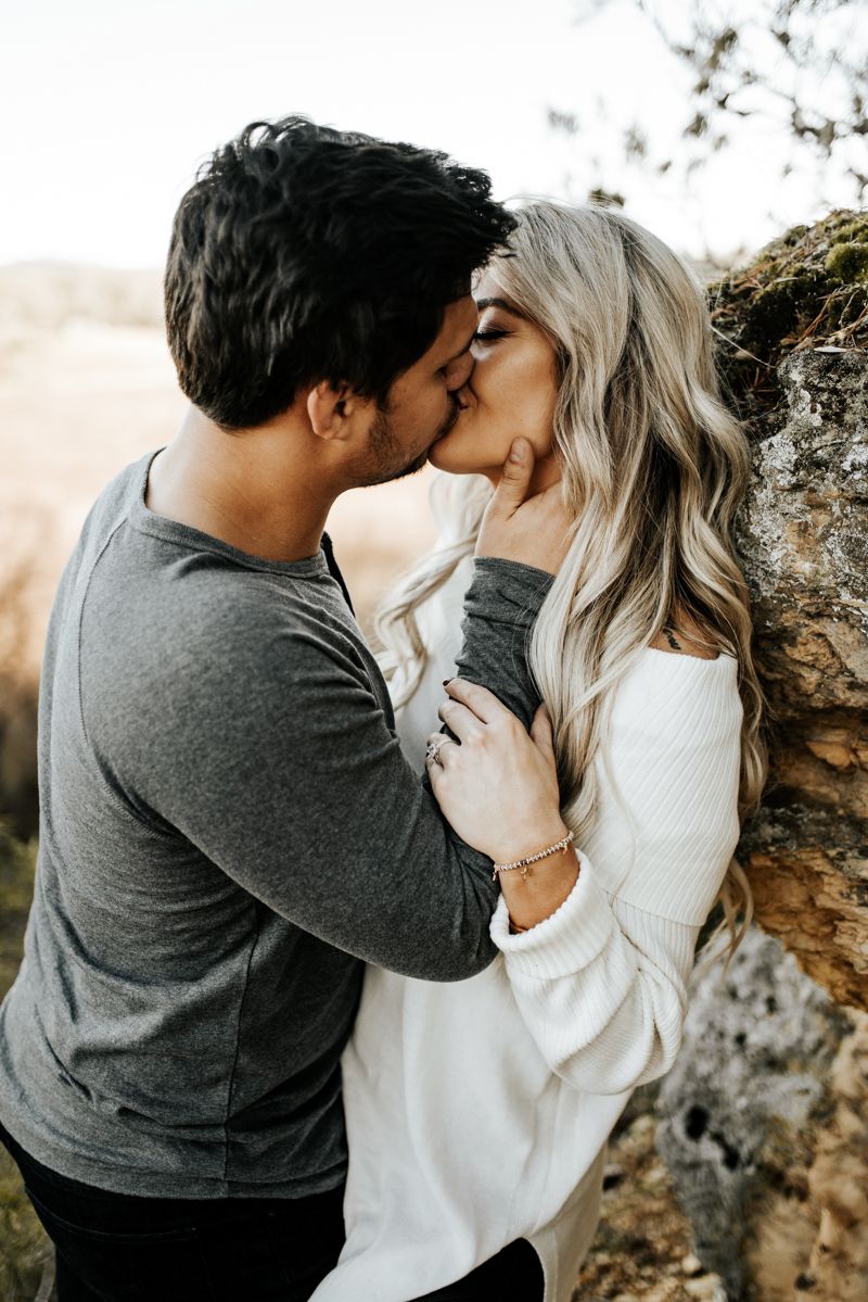 459. Поцелуй поцелую рознь