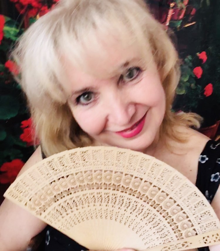 В твоей улыбке милой. Посвящение С. Т. 15098