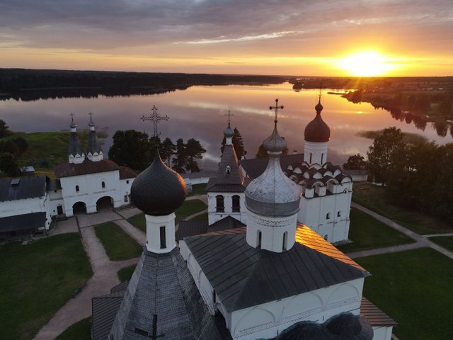 Картина лета на холсте небес