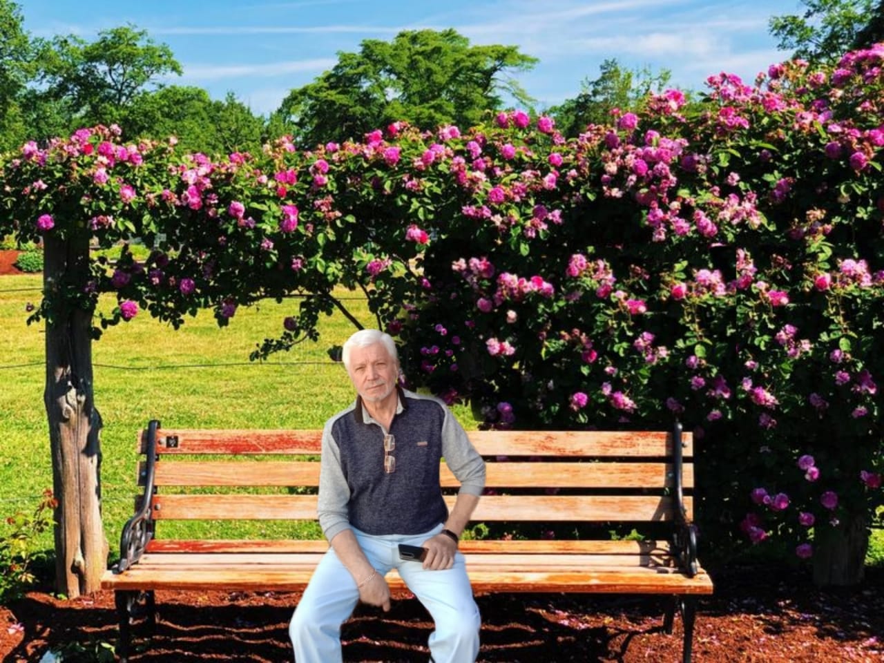 Вечер тихонечко обнял за плечи... (Андрей Базилевич) / Стихи.ру