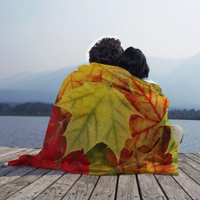 Под пледом из кленовых листьев