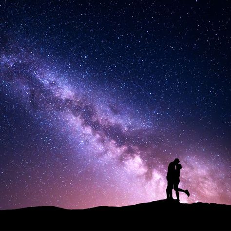 Обнимались с чужими