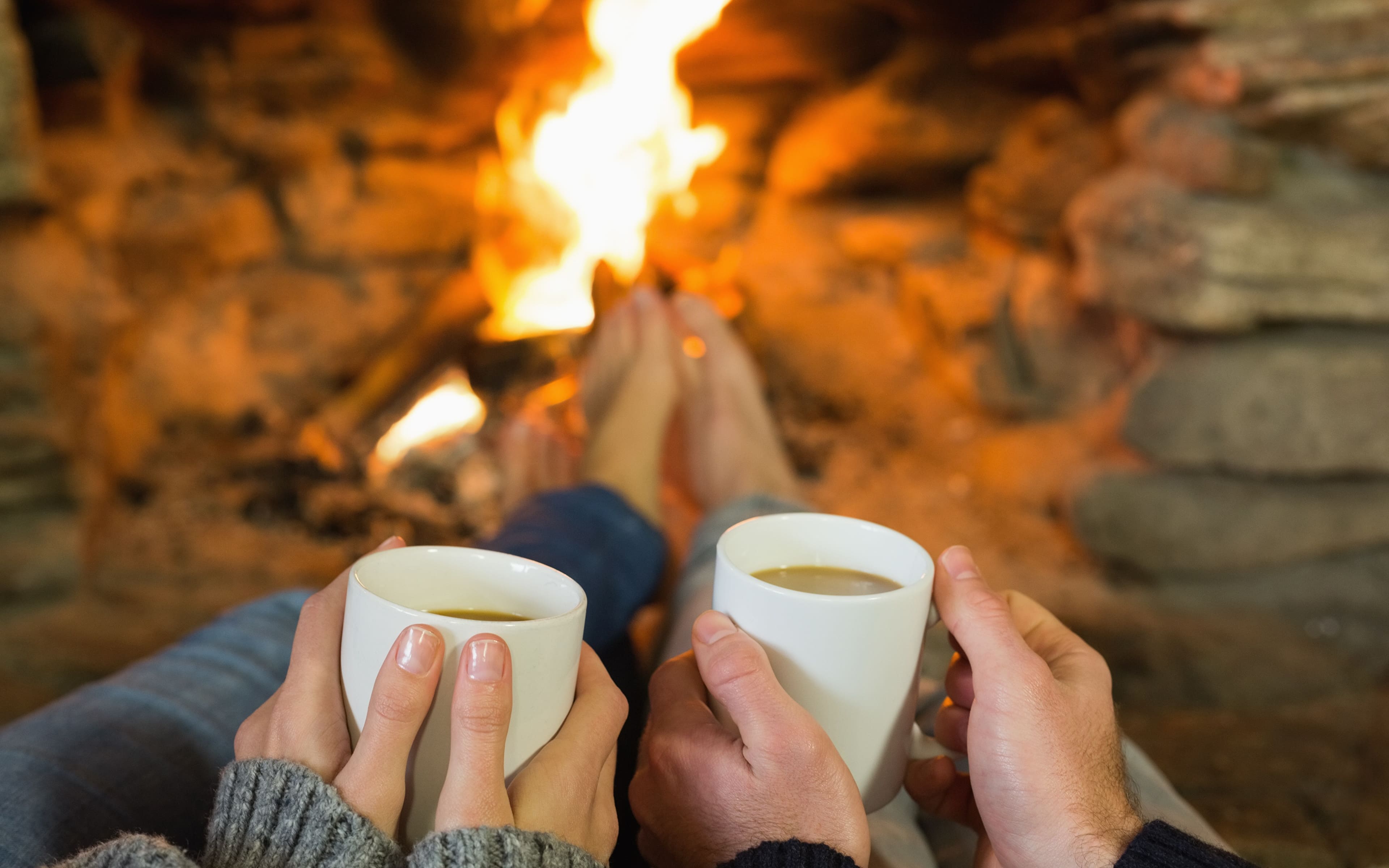 Warm winter. Уютный плед камин. Уют и тепло. Камин уют тепло. Уютный плед ,камин и чай.
