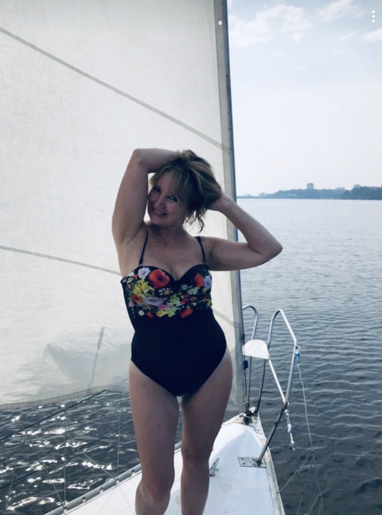 Что мне милее. Посвящение С. Т. 15366