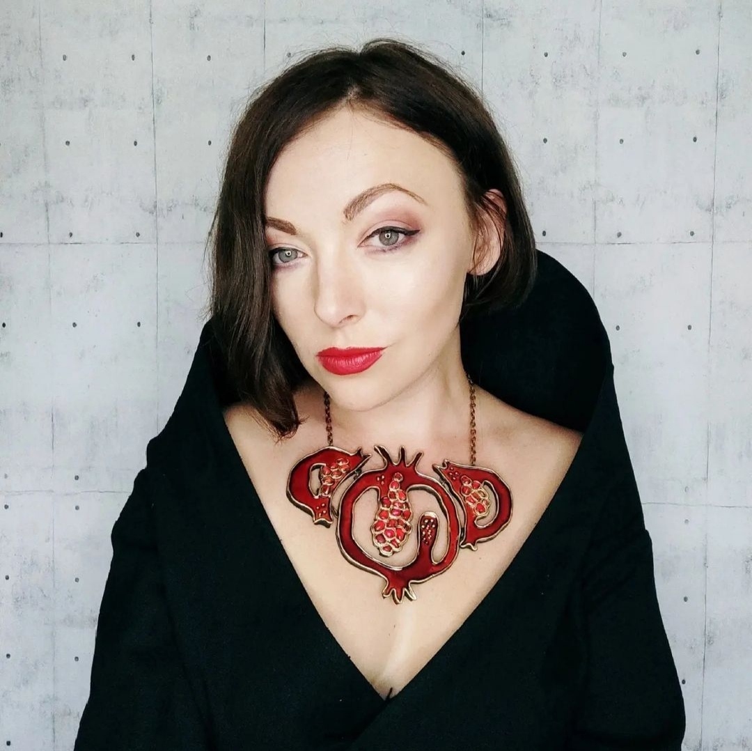 Повелительнице украшений. Лидии