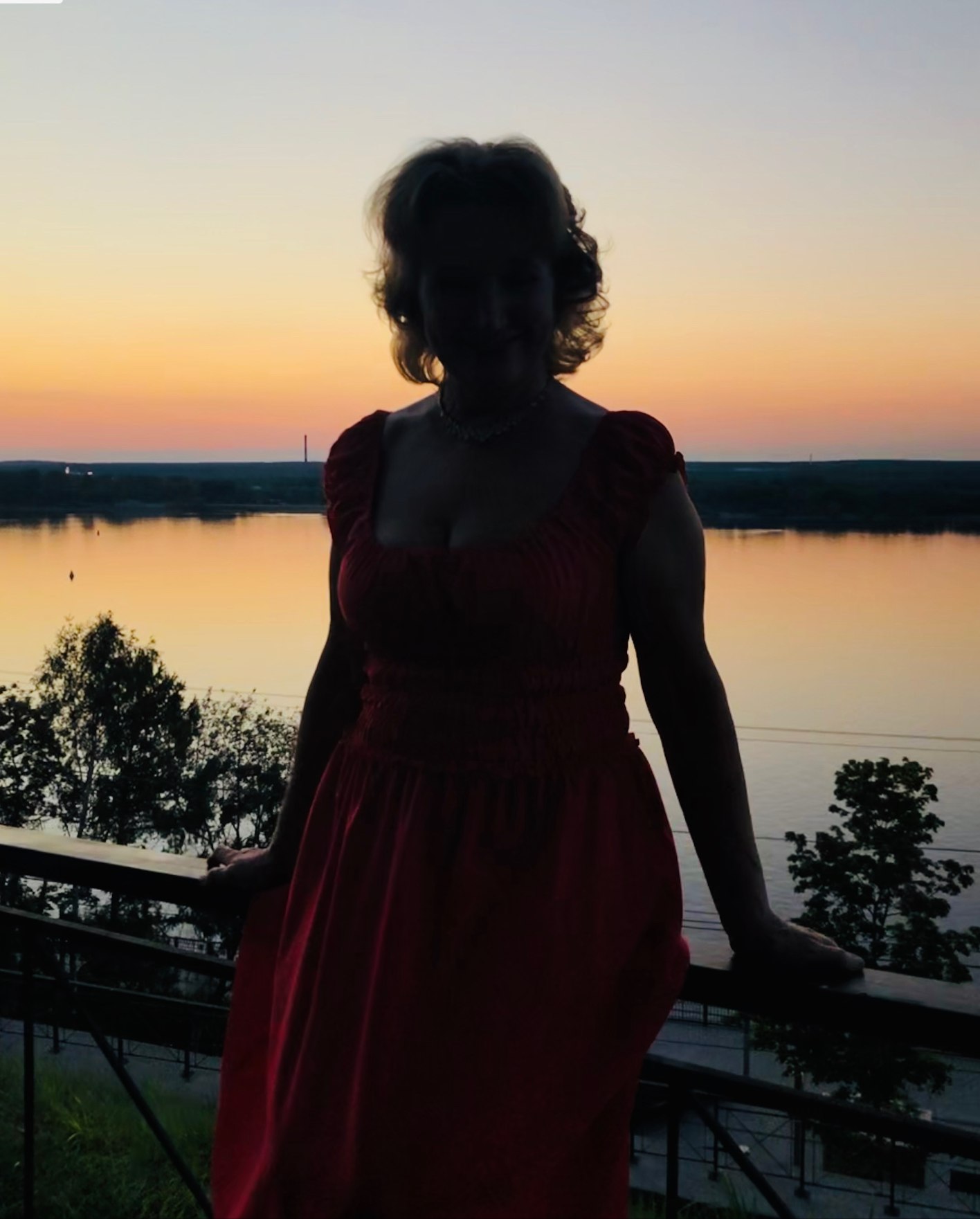 Закат горит огнём. Посвящение С. Т. 15544