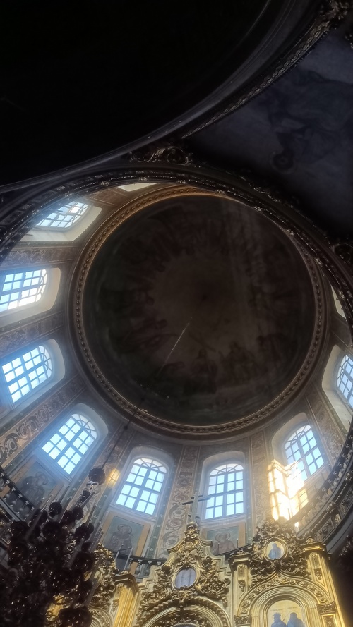 Я по церквям ходить устал