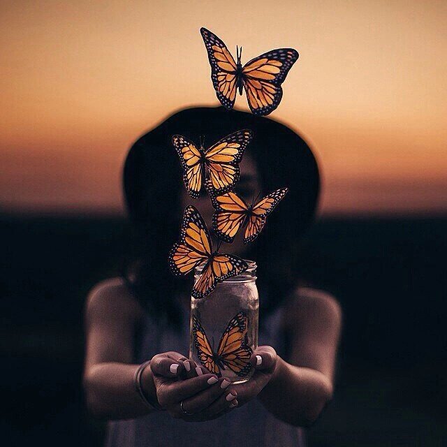 Галка небрежно..