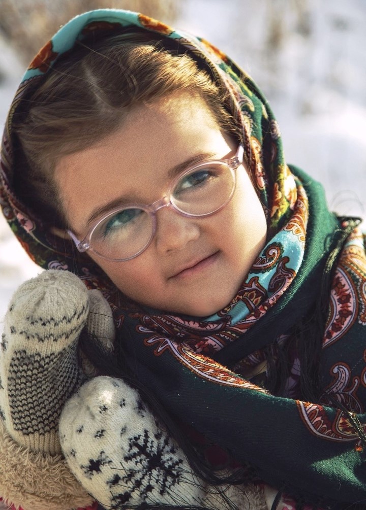 Эвелине. В мир на радость нам пришла