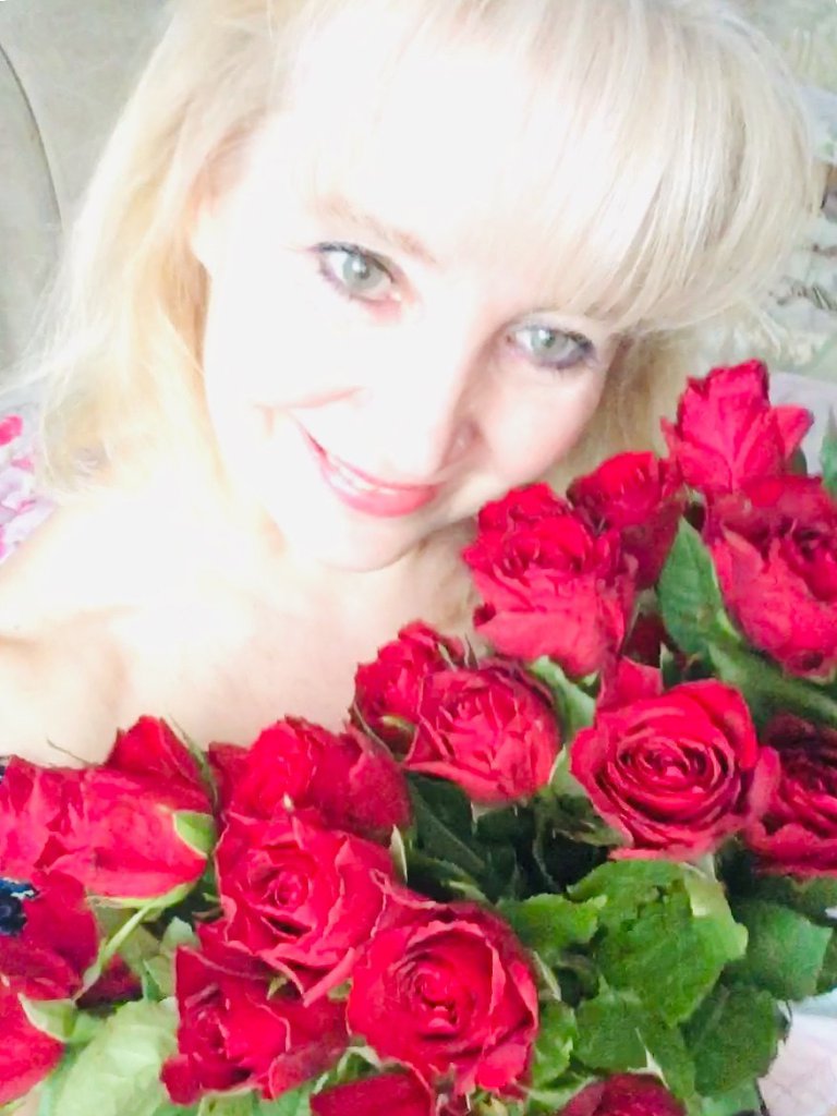 Кто же ты такая? Посвящение С. Т. 15885