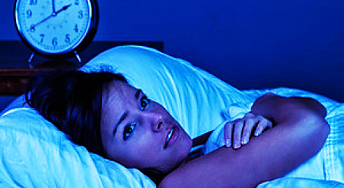 В пять часов начинает светать