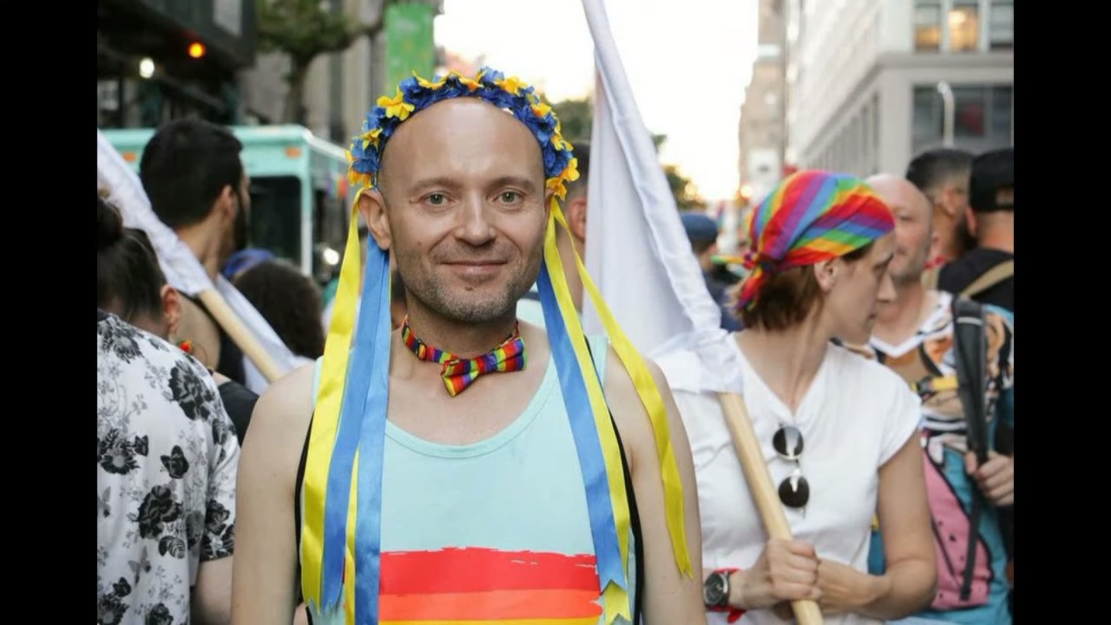 Украинцы радовались. Парад голубых в Киеве. Современные украинцы.